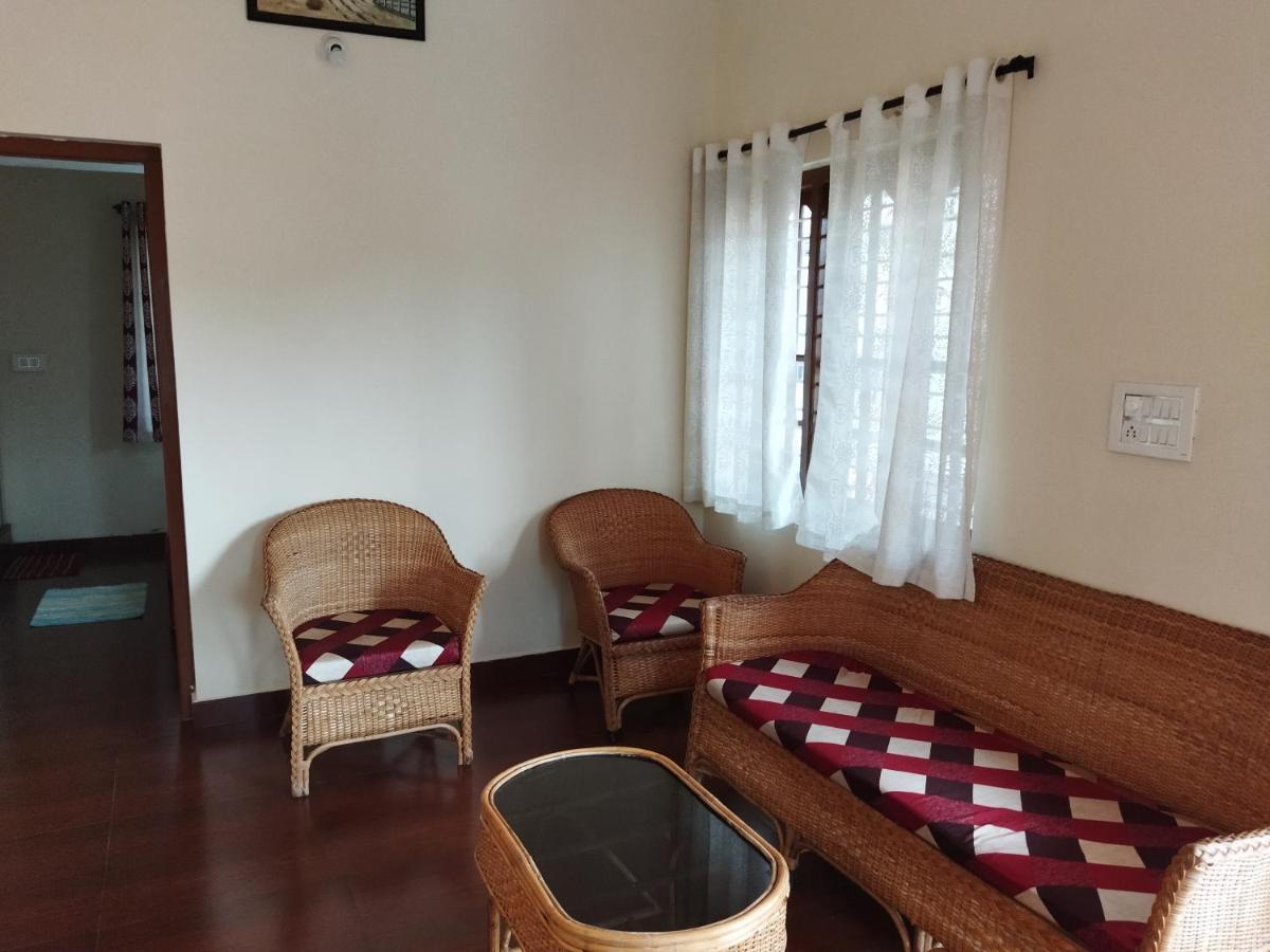 Hidden Gem Home Stay 마디케리 외부 사진